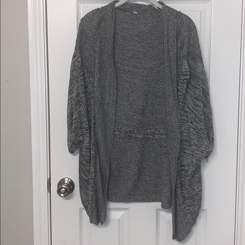 Lululemon women’s cardigan size 6.
